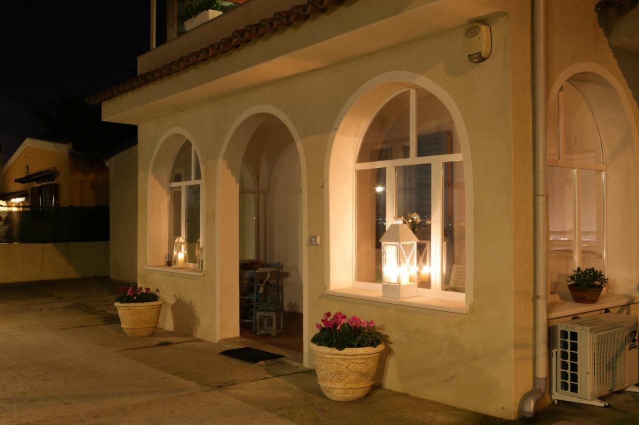 Avion B&B Elmas Экстерьер фото