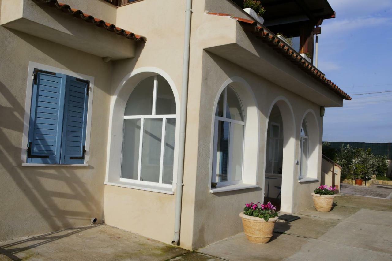 Avion B&B Elmas Экстерьер фото